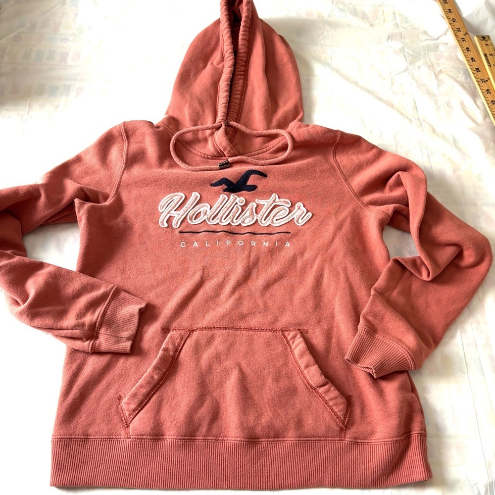 Hollister California Embroidered Coral Hoodie SZ M Gently worn - Picture 4 of 10